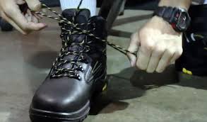 How to Wear Steel Toe Boots and Protect Your Feet