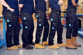 What Do Electricians Wear: Essential Basic Closing